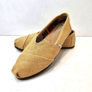 TOMS Tan Slip-On Shoes Kids Size 5 NWT